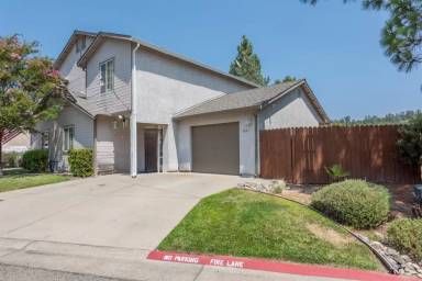 Main picture of 3041 Courtside Dr