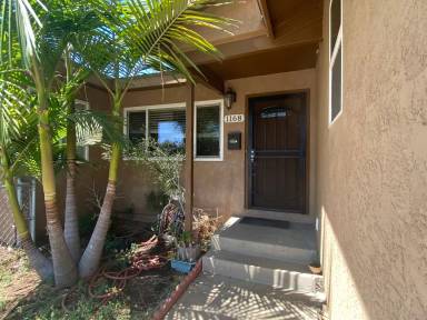 Main picture of 1168 E Lexington Ave