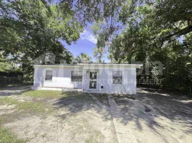 Main picture of 1515 Palmdale St