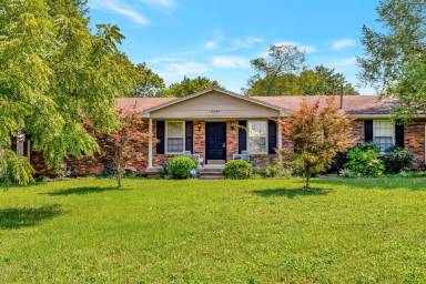 Main picture of 8084 Sawyer Brown Rd