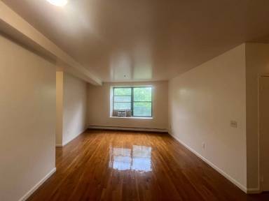 Main picture of 1 Mapes Ave