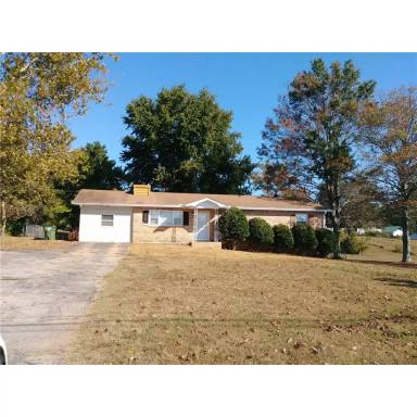 Main picture of 2229 Fairview Rd