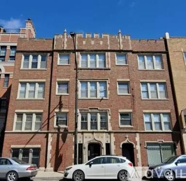 Main picture of 834 W Fullerton Ave
