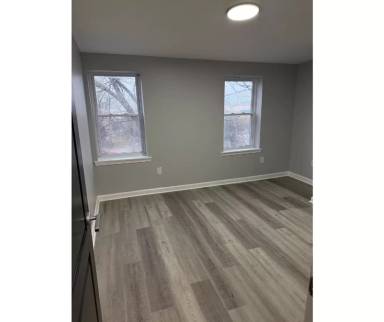 Main picture of 3718 E Lombard St