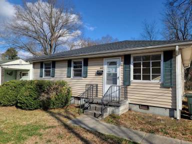 Main picture of 1207 Highland Ave