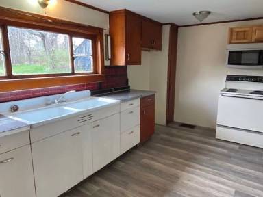 Main picture of 14411 Maple St