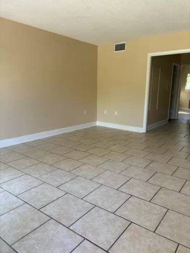 Main picture of 420 E Park Ave