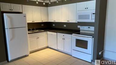 Main picture of 8100 W 87th St