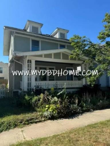 Main picture of 1105 W Packard Ave