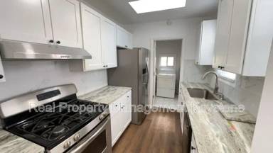 Main picture of 1715 Larkins Way