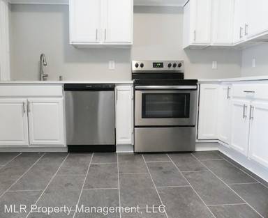 Main picture of 1002 N Aurora St House