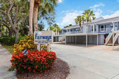 Main picture of 880 Bird Bay Dr W