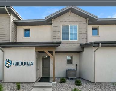 Main picture of 125 10th Ave W