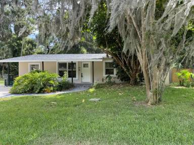 Main picture of 611 S Seneca Blvd