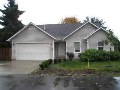 Main picture of 477 Lone Oak Ave