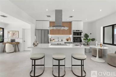 Main picture of 8246 NE 2nd Ct