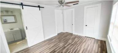 Main picture of 2024 N Ross Ave