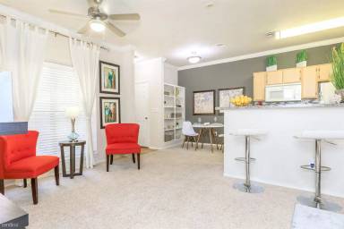 Main picture of 556 Spring Park Center Blvd