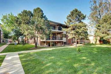 Main picture of 600 Manhattan Dr