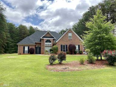 Main picture of 560 New Morn Dr