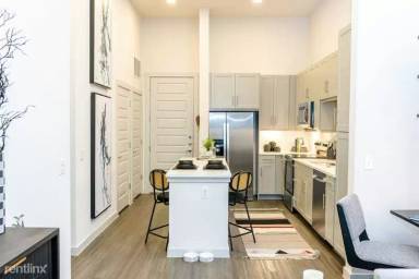 Main picture of 4301 Ross Ave