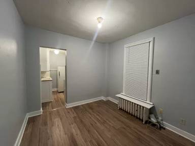 Main picture of 318 W 2nd St