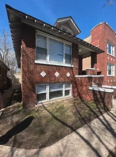 Main picture of 1350 Van Buren St