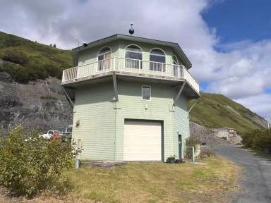 Main picture of 8200 W Rezanof Dr