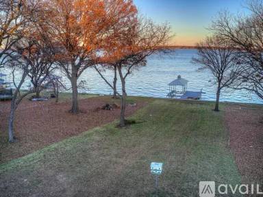 Main picture of 8402 Columbia Dr