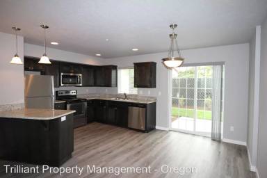 Main picture of 1520 Gabriela Ct NE