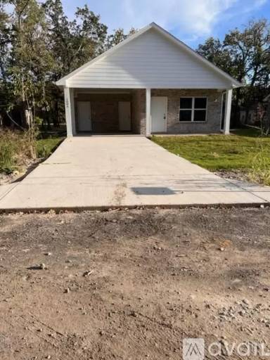 Main picture of 1004 Woodland Dr