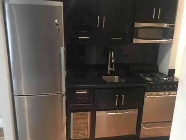 Main picture of 221 Mott St