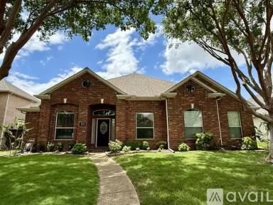 Main picture of 715 Willow Ridge Ct
