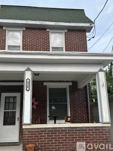 Main picture of 239 N Stratton St