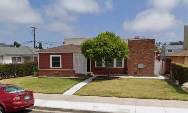 Main picture of 3705 Yosemite St