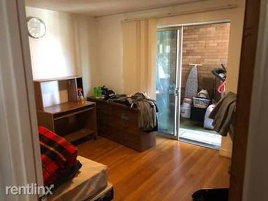 Main picture of 8 Commonwealth Ct