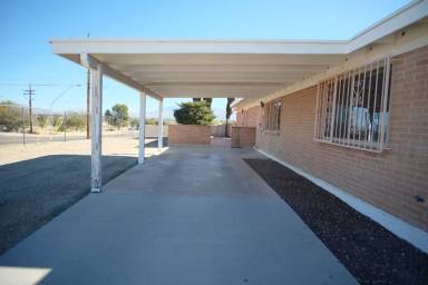Main picture of 3201 S Mead Ave