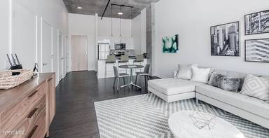 Main picture of 833 W Grand Ave