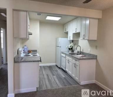 Main picture of 2355 Fairfield Ave