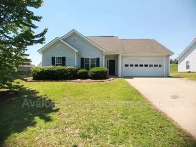 Main picture of 108 Carl Barrett Dr