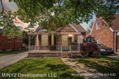 Main picture of 1580 Michigan Blvd