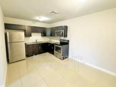 Main picture of 7650 SW 10th Ct