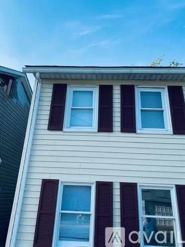 Main picture of 565 Pennington Ave