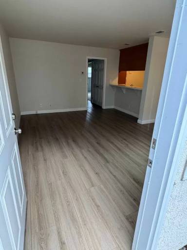 Main picture of 2311 Elden Ave