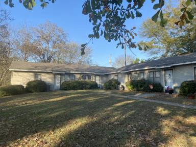 Main picture of 2565 Byler Rd