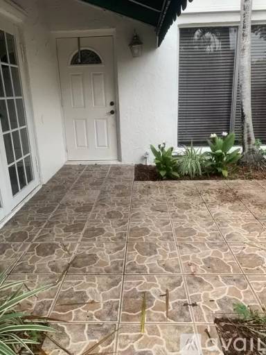 Main picture of 6602 SW 114th Ave