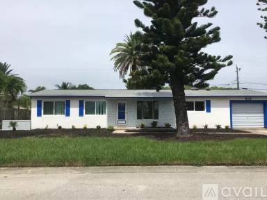 Main picture of 319 Coral Reef Dr