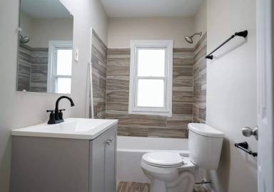 Main picture of 17144 Heyden St