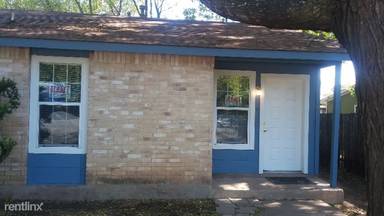 Main picture of 911 Bret Ln