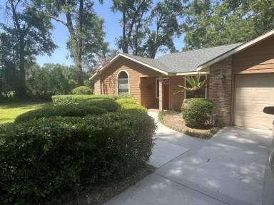 Main picture of 17026 Southside Ct